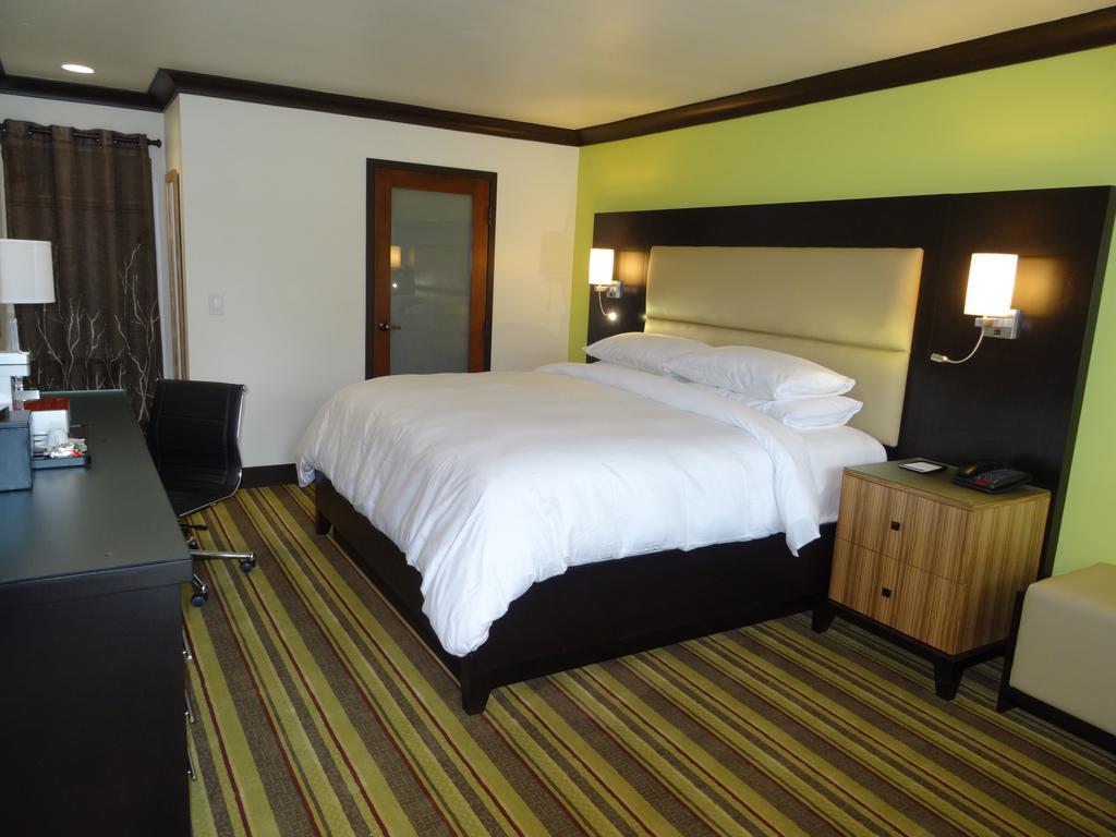 Hotel Azura 산타 로사 객실 사진